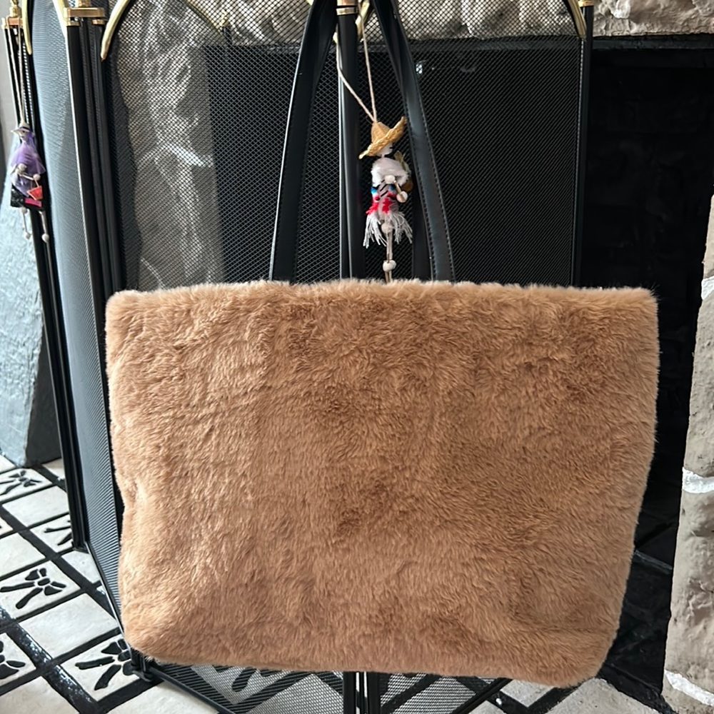 Xl fuzzy top handle